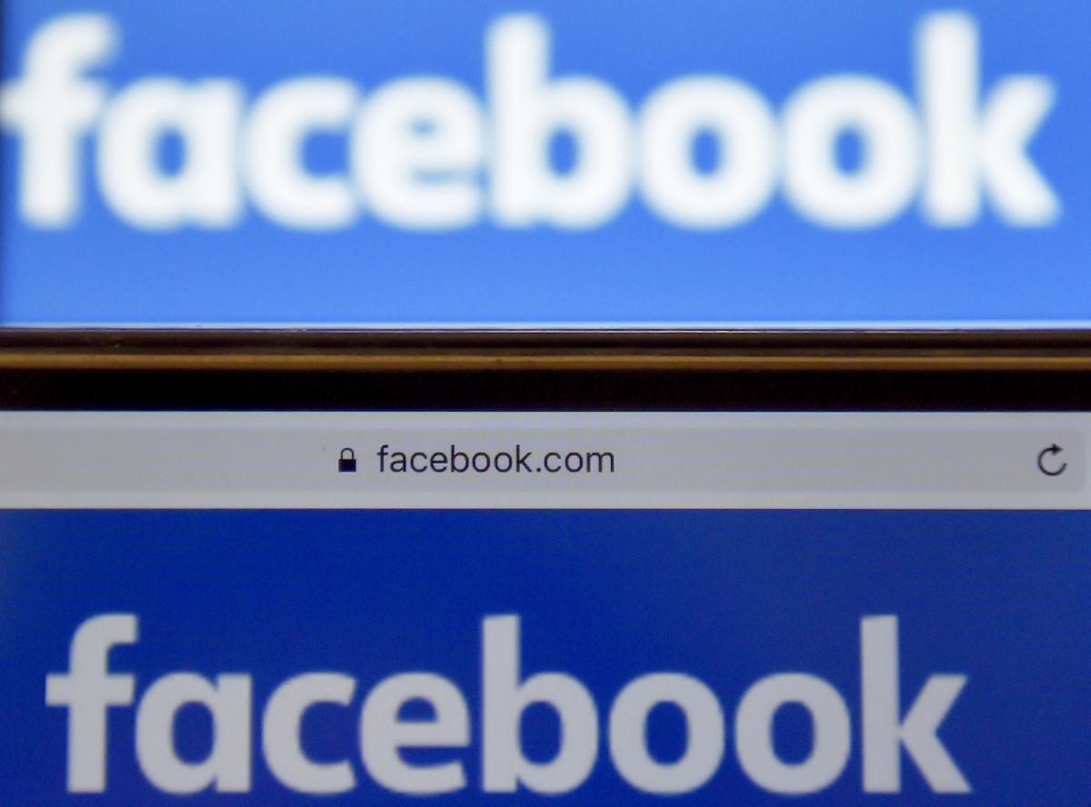 O Facebook contratará 3.000 pessoas para filtrar os conteúdos violentos depois de ter sido utilizado para transmitir vários assassinatos e suicídios ao vivo (LOIC VENANCE / AFP)