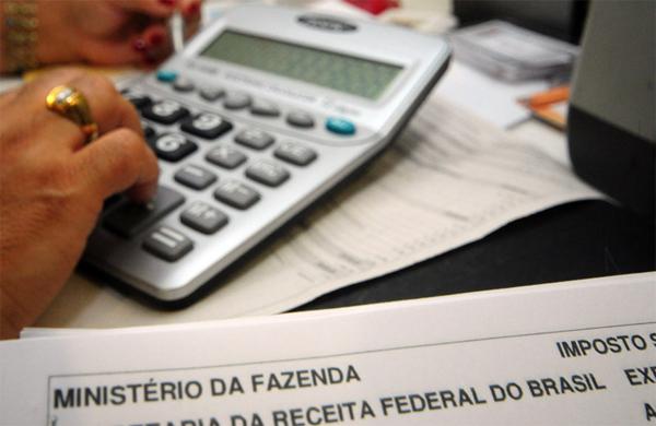 O contribuinte que n&atilde;o entregou o documento at&eacute; a semana passada pagar&aacute; uma multa m&iacute;nima de R$ 165,74 at&eacute; a m&aacute;xima de 20% do imposto devido ( Divulga&ccedil;&atilde;o)