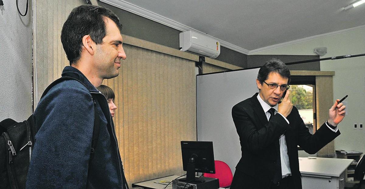 Advogado Affonso Pinheiro e o professor de matemática Serguei Popov (à esquerda): defensor considera decisão absurda e pedirá pena mais dura (César Rodrigues/31ago2016/AAN)