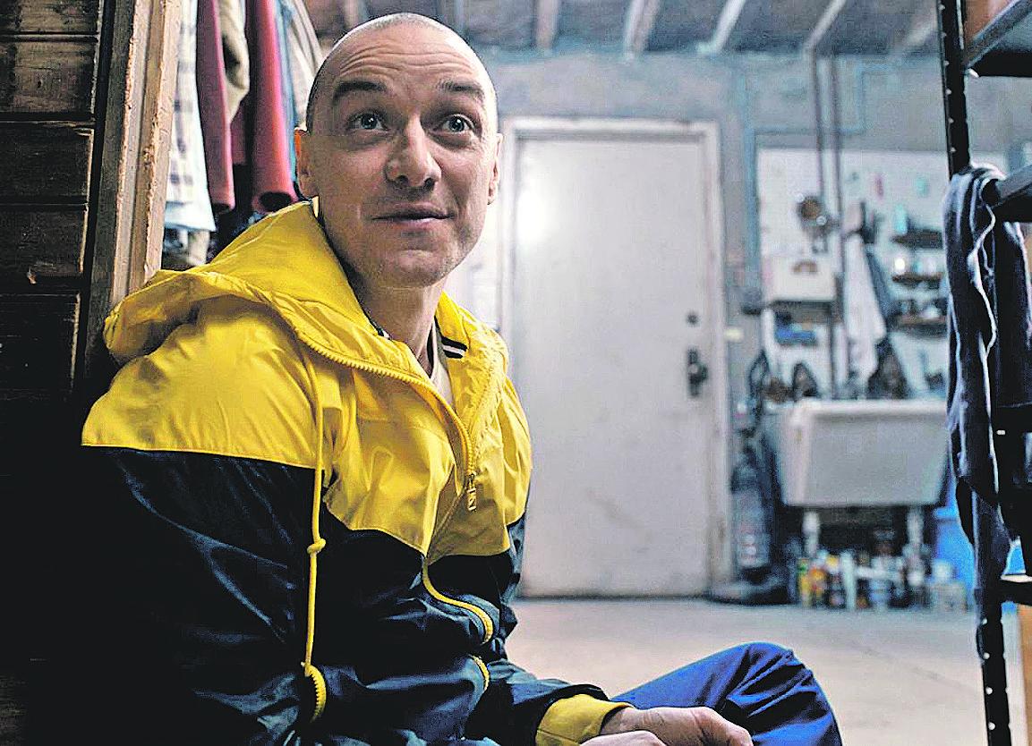 James McAvoy como Kevin em Fragmentado: criado para Corpo Fechado, personagem ganhou filme próprio (Divulgação)