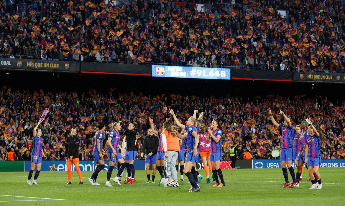 91.648 pessoas acompanharam goleada pela Liga dos Campeões (REUTERS/ Albert Gea)