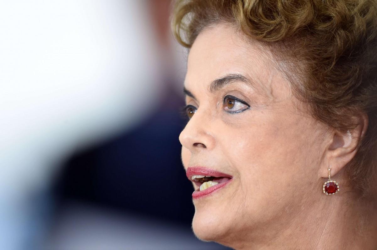 Na audi&ecirc;ncia, Dilma afirmou ainda que o processo de transi&ccedil;&atilde;o com a gest&atilde;o de Lula foi &quot;extremamente respeitoso&quot; (AFP PHOTO/EVARISTO SA )