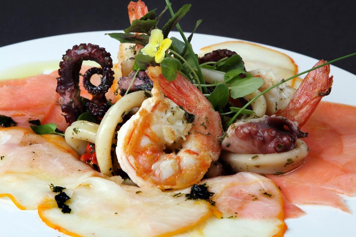 INSALATA AL MARE  (DIGIMIND STUDIO/ESPECIAL PARA A METRÓPOLE)