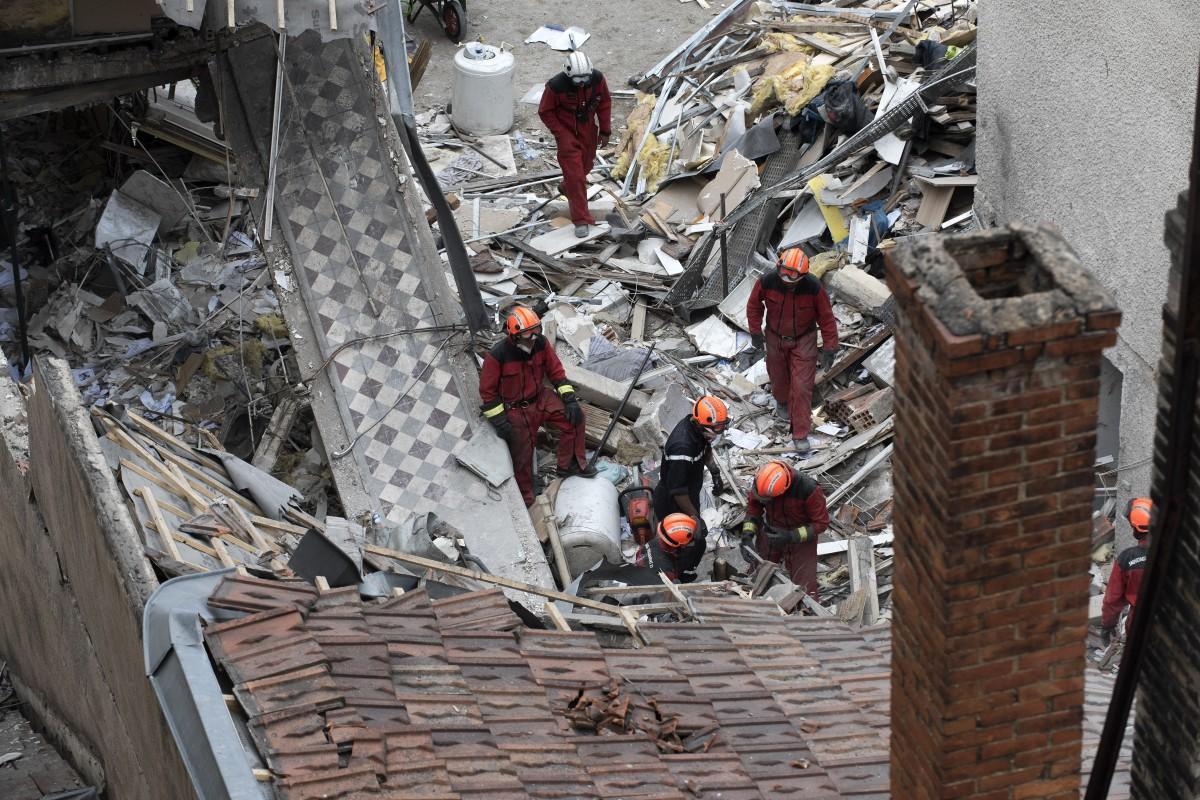 Entre as vítimas, duas estão hospitalizadas em estado grave, 12 ligeiramente feridas e as demais estão em choque (ROMAIN LAFABREGUE / AFP)