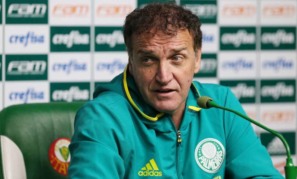 Cuca tem discutido com o diretor executivo de futebol, Alexandre Mattos, possíveis opções de reforços (Fabio Menotti/Ag. Palmeiras/Divulgação)