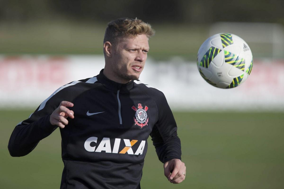 Marlone quer o time ligado os 90 minutos da partida contra o Coritiba (Daniel Augusto Jr./Agência Corinthians)
