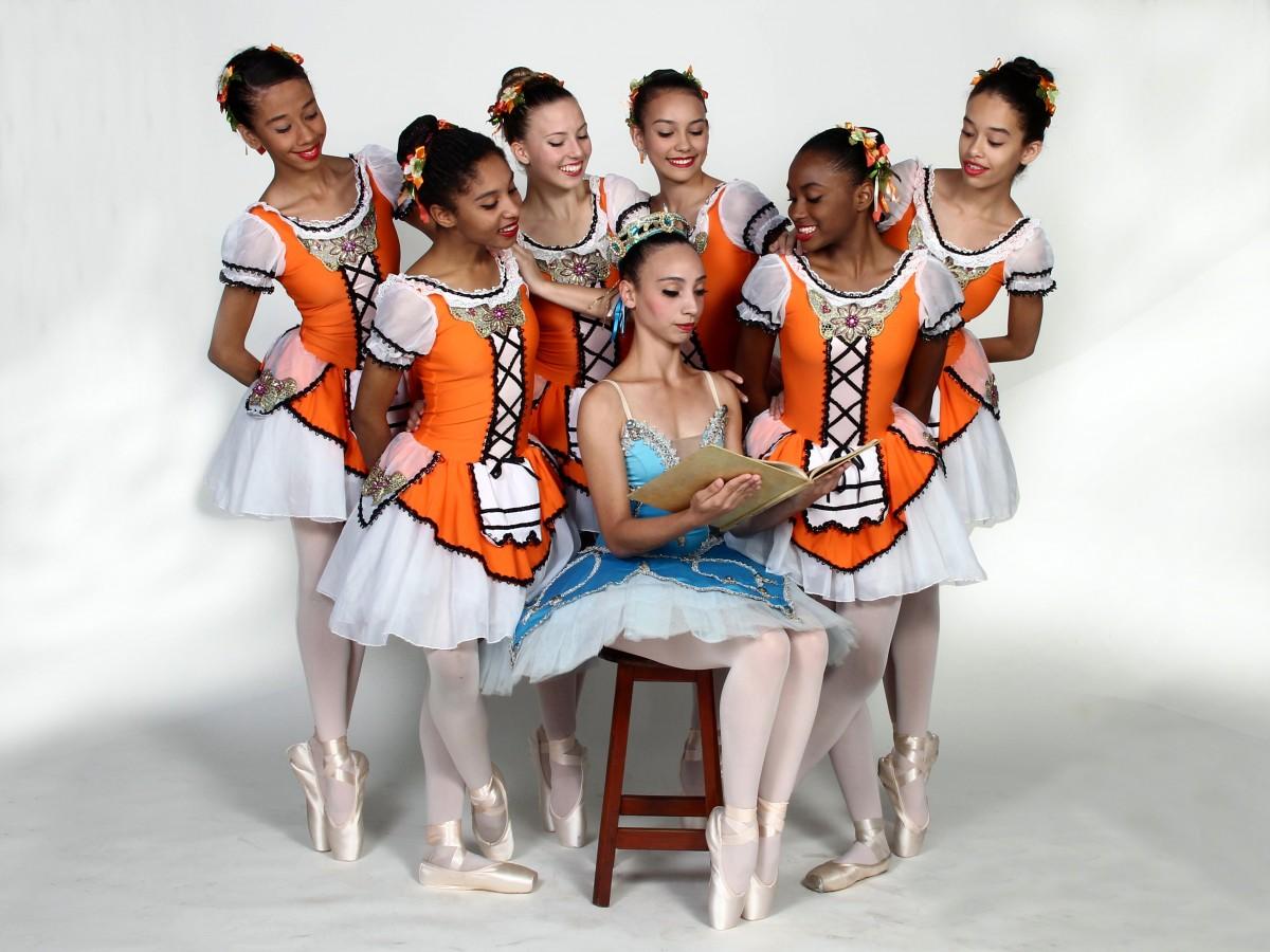 Cena do balé 'Coppelia', da CIA. de Dança de Campinas e Projeto Dança e Cidadania  (Divulgação)