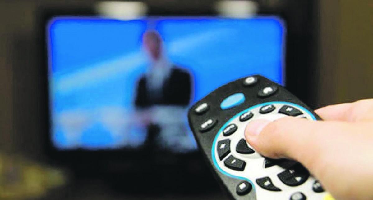 Além dos blocos diários em rádio e TV, com tempo reduzido, candidatos também terão direito a inserções de propagandas durante a programação (Reprodução/Internet)