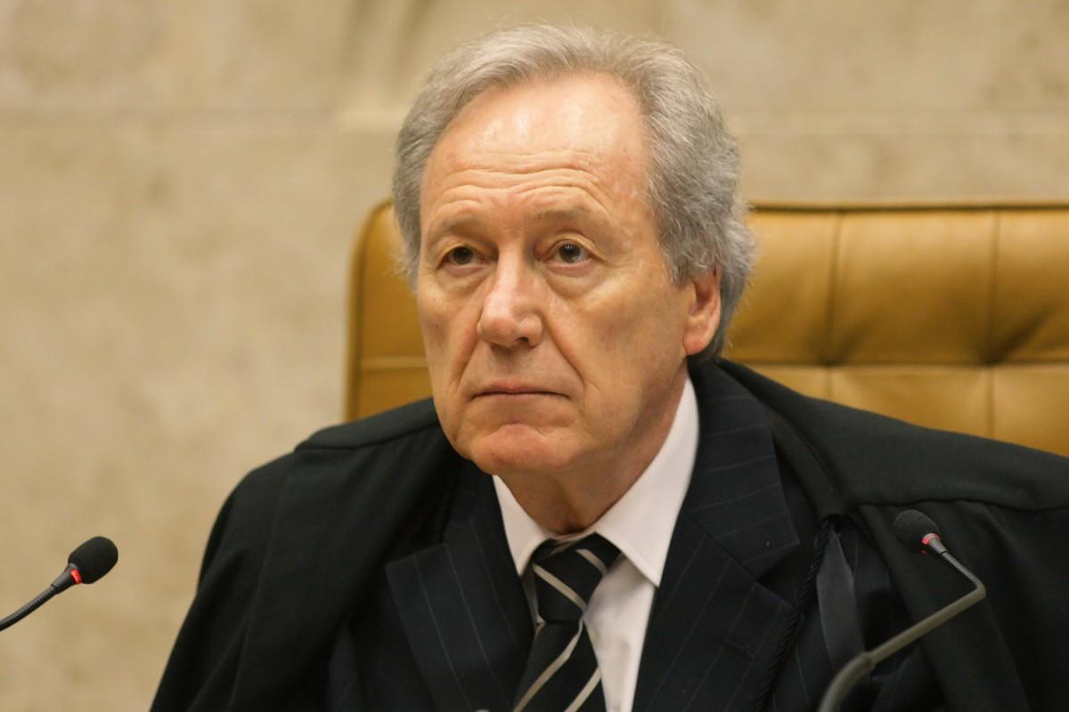 O abaixo-assinado foca nos ministros Gilmar Mendes, Dias Toffoli e Ricardo Lewandowski (foto) (AFP)