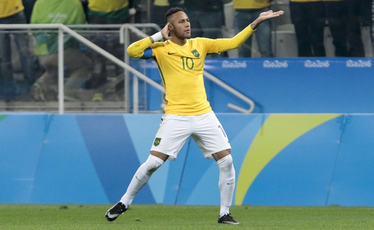 Brasil abriu o placar aos 12 minutos do primeiro tempo, com Neymar ap&oacute;s uma cobran&ccedil;a de falta certeira (France Press)