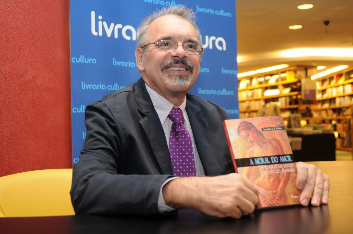 Joaquim Zailton Bueno Motta durante o lançamento de 'A Moral do Amor', em 2011 (Edu Fortes/AAN)