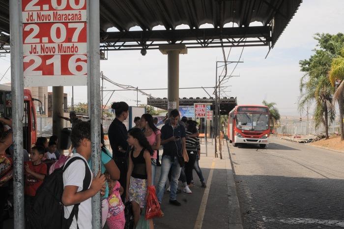 O Terminal Campo Grande, ficou fechado depois que um ônibus se chocou contra a estrutura da unidade e provocou o desabamento de parte do teto (Carlos Sousa Ramos)