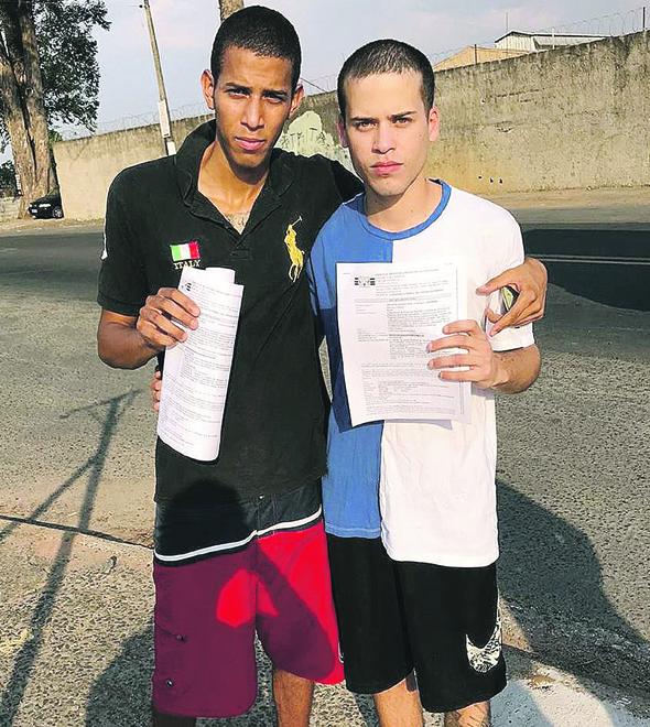 Justiça concedeu a liberdade provisória dos jovens Luik Santos, de 19 anos, e Vinícius Ramos, de 21 anos, suspeitos de envolvimento em roubo (Cedoc/RAC)