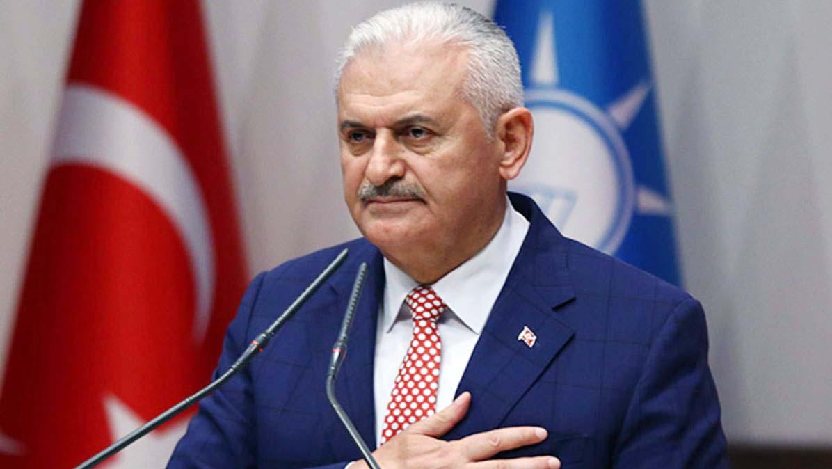 O primeiro-ministro, Binali Yildirim, qualificou de um ato ilegal, evitando, a princípio, mencionar a palavra golpe. (France Press)