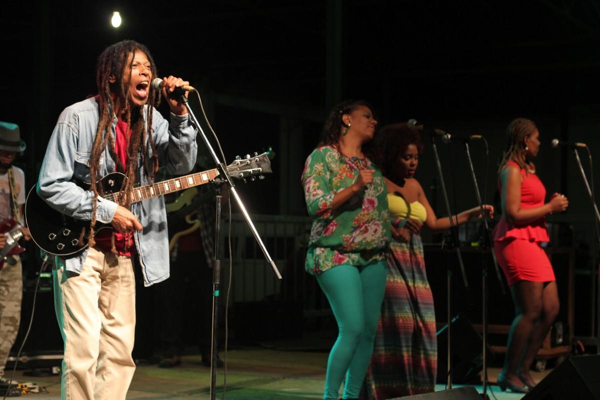 Integrantes da banda Reggae Spirit, que tem Doc Miranda no vocal (Divulgação)