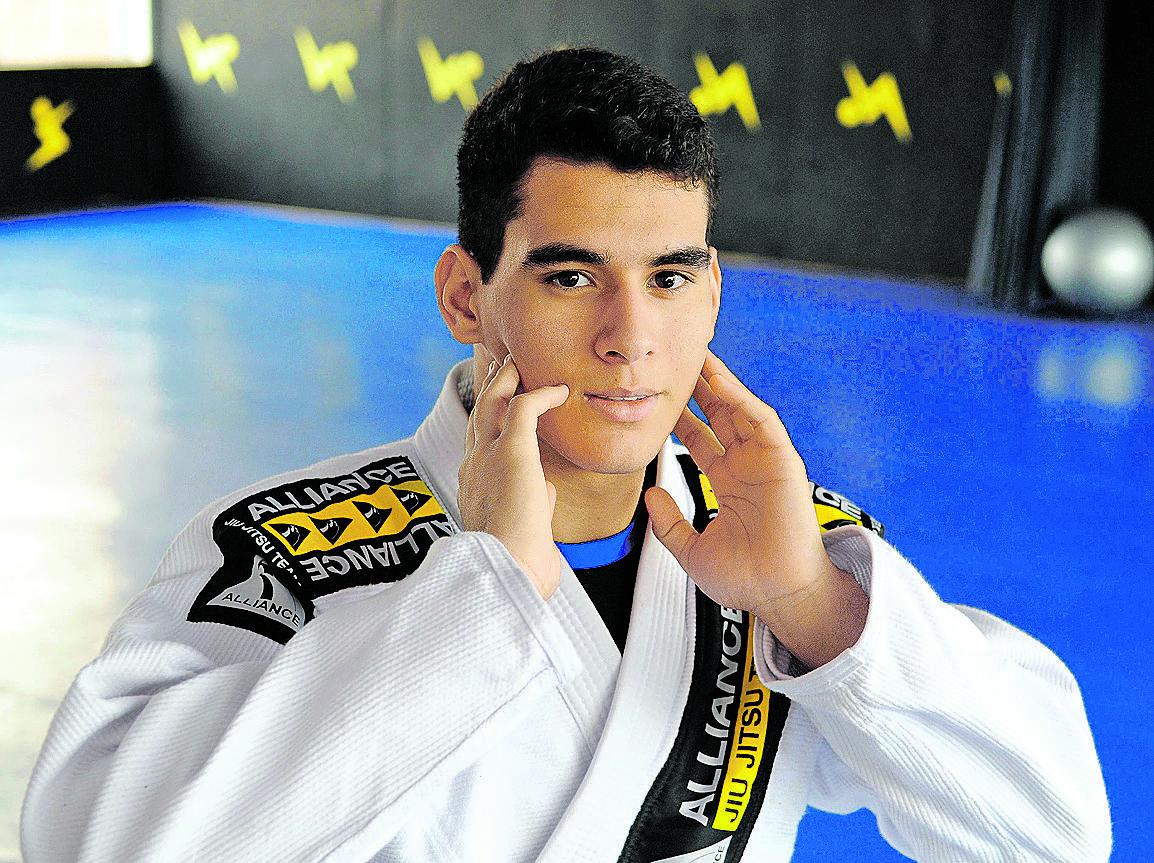 Breno, de 17 anos, lutador de jiu-jítsu, desenvolveu pancreatite por causa da caxumba: torneios perdidos ( Dominique Torquato/AAN)