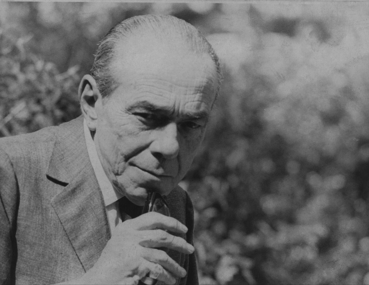 Poeta e ensaísta, Guilherme de Almeida, nasceu em Campinas, em 24 de julho de 1890, e morreu em São Paulo, em 11 de julho de 1969 (Cedoc/RAC)