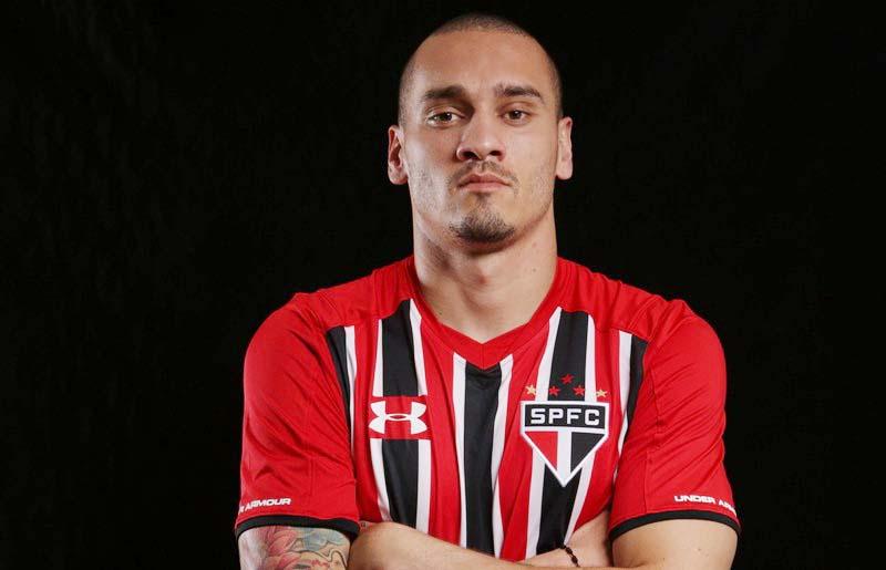 Em quatro meses, Maicon se tornou ídolo da torcida são-paulina (Rubens Chiri/saopaulofc.net)