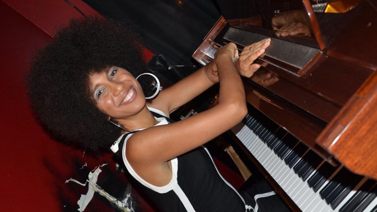 Alison Crockett: três discos solo e flertes com a música eletrônicar
 (Divulgação)