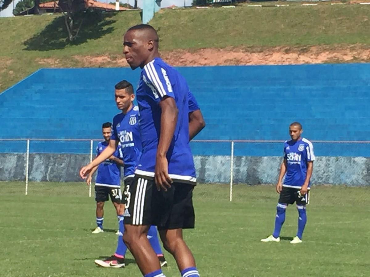 Jeferson, que cumpriu suspensão, é a única alteração confirmada na defesa da Ponte para o jogo diante do Vitória (Rodrigo Ceregatti/PontePress)