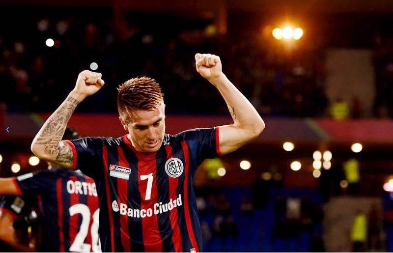 A contratação de Buffarini era um desejo pessoal do técnico Edgardo Bauza, que trabalhou com o jogador no San Lorenzo (Fifa)