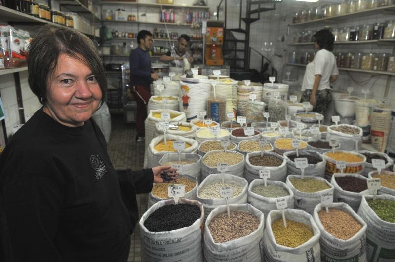 Pressionados por problemas climáticos, os preços do prato típico do brasileiro, o feijão com arroz, dispararam neste ano (César Rodrigues/AAN)