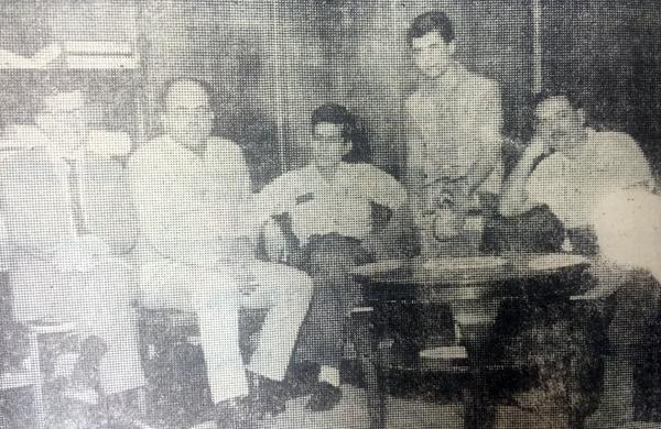 Técnicos peruanos em palestra com o diretor-geral do Agronômico (Cedoc/ RAC)