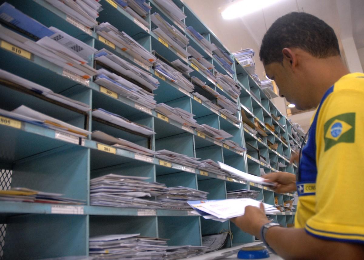 Experiência em logística passou longe dos critérios para a distribuição dos cargos da direção dos Correios pelo PDT, partido do ex-presidente da estatal Giovanni Queiroz (Agência Brasil)