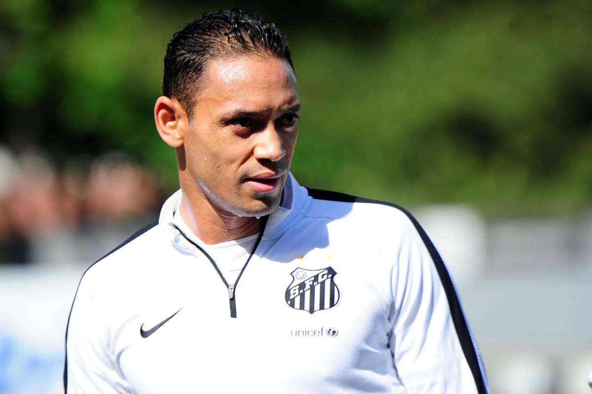 Por causa da lesão, Ricardo Oliveira acabou cortado da lista do técnico Dunga para defender a Seleção Brasileira na Copa América Centenário (Ivan Storti/Santos FC)