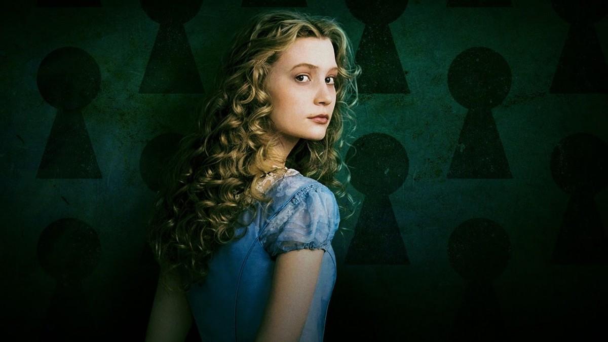 Mia Wasikowska em cena de 'Alice Através do Espelho' (Divulgação)