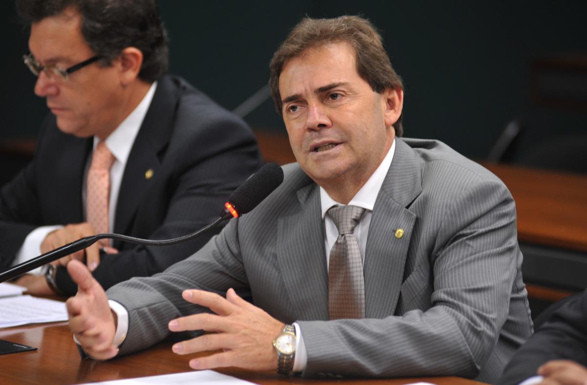O deputado disse ainda que, durante o encontro, Meirelles acompanhou a reação do mercado às indicações que fez na manhã desta terça-feira (17) (Agência Brasil)
