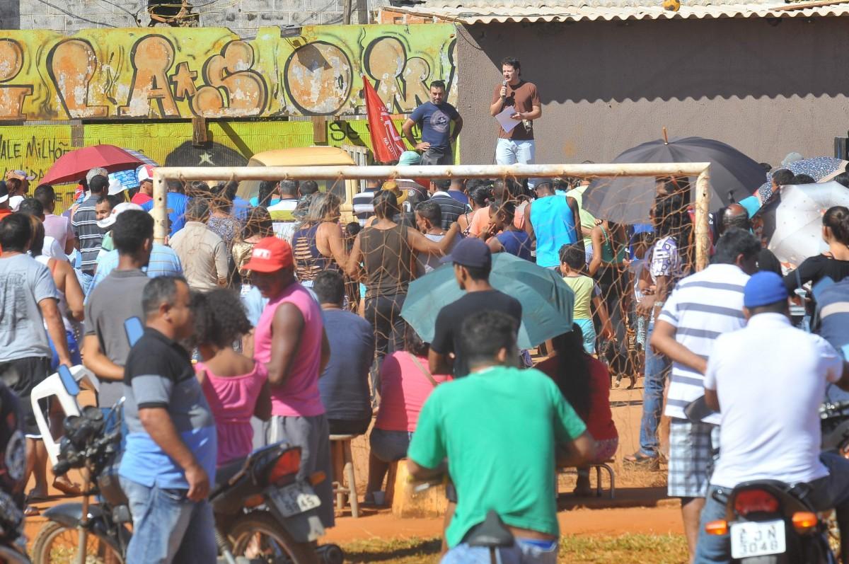 Mobilização em defesa da regularização da Vila Soma, em Sumaré, na manhã deste domingo (15) (César Rodrigues/AAN)