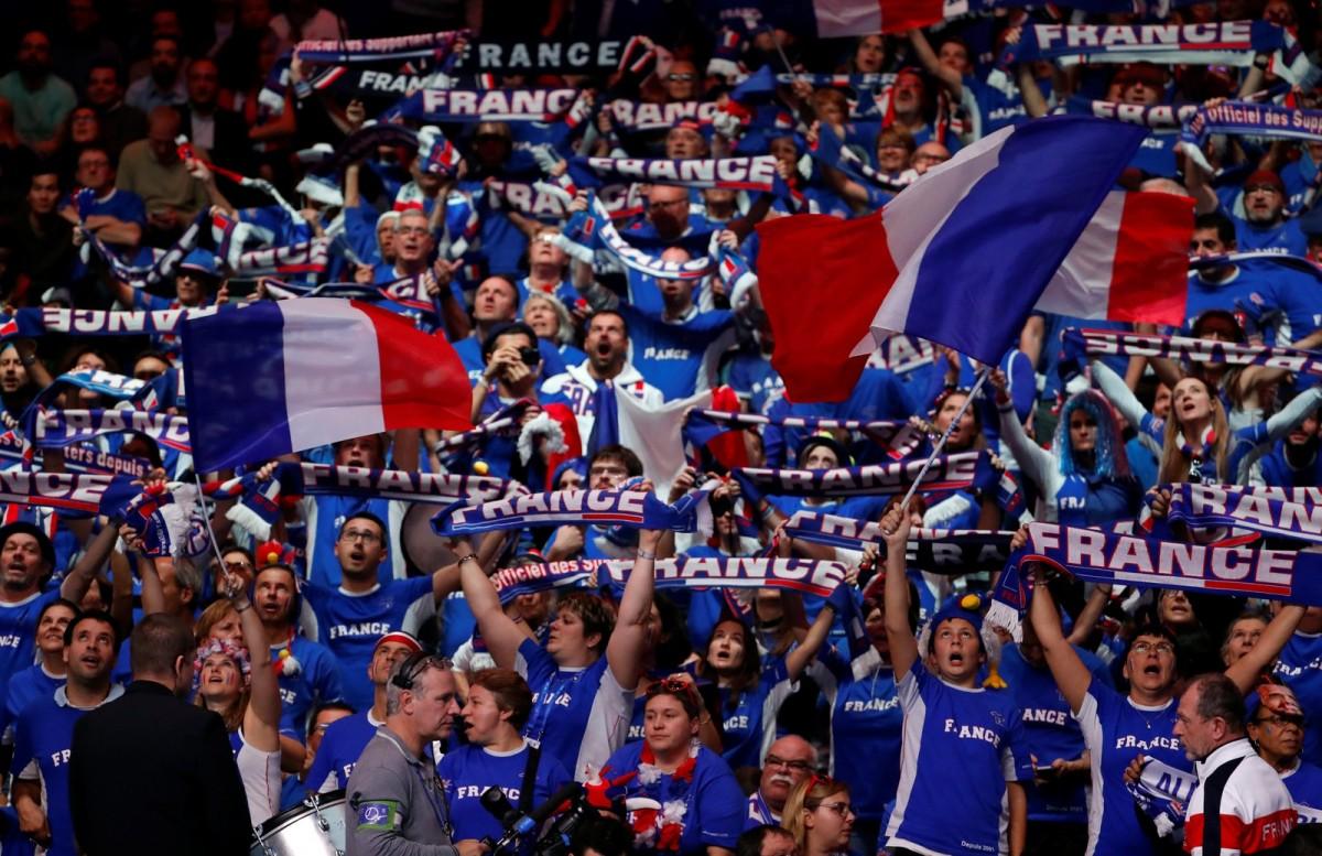 A França agora precisa vencer pelo menos um dos jogos deste domingo para garantir a taça. (Divulgação)