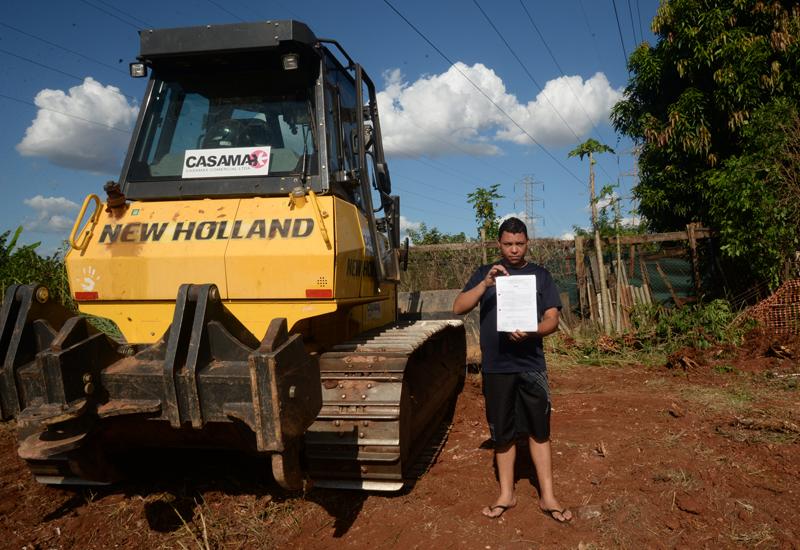 "Negociamos que não ia ter moradia e só íamos usar o espaço para horta e reciclagem", disse Ângelo Marcos de Oliveira Santos, 34 anos (Patrícia Domingos/AAN)
