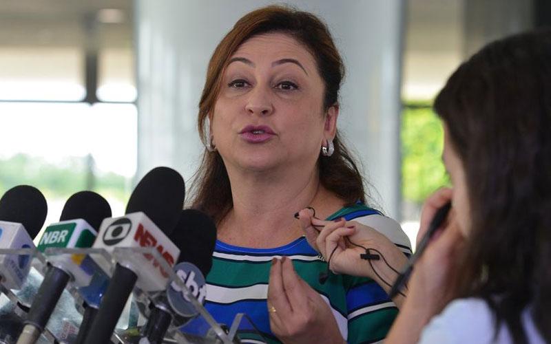 Ministra se recusa a deixar governo Dilma (Agência Brasil)
