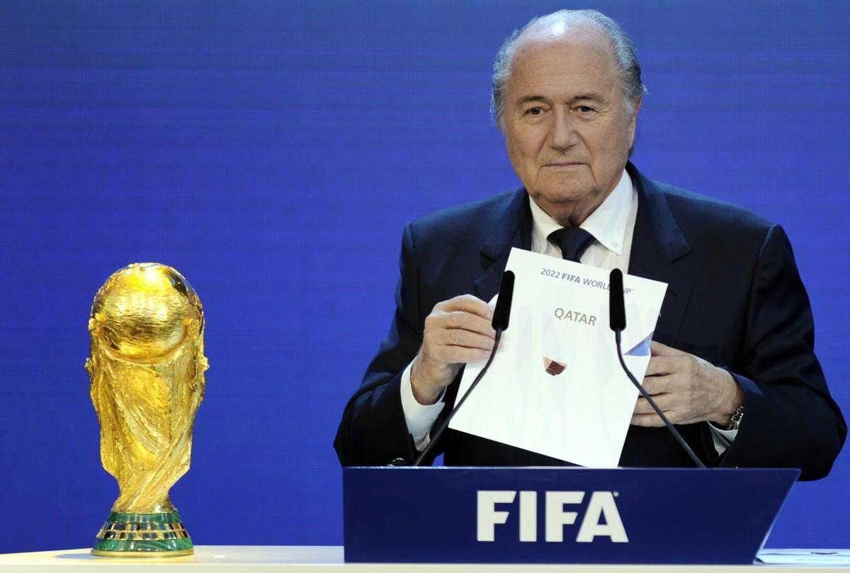 Há quase um ano, dirigentes da Fifa foram presos e investigações foram abertas sobre o que seria uma 'Copa do Mundo da fraude'; milhões de dólares foram congelados (AFP)