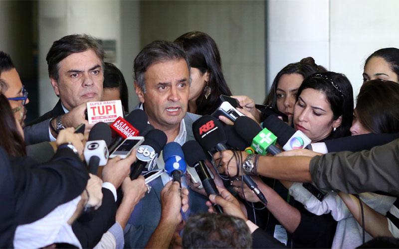 Aécio durante coletiva de imprensa ( George Gianni/ PSDB)