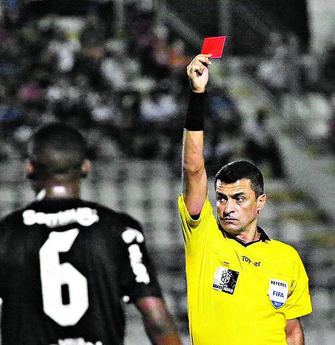 Com oito cartões vermelhos, Macaca é a equipe que mais foi punida no Campeonato Brasileiro (Leandro Ferreira/AAN)