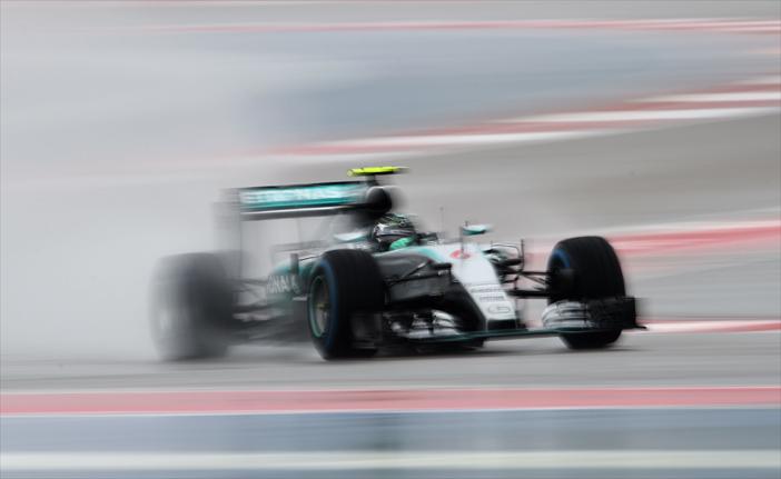 Nico Rosberg fatura a Pole Position em dia atípico da Fórmula 1 (France Press)