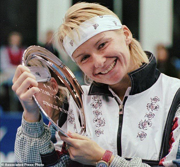 A tenista checa Jana Novotna morreu no domingo, aos 49 anos (Divulgação)
