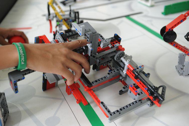 Especialistas em novas tecnologias, como a robótica, participam do Seminário Conhecer (Antonio Cruz/Agência Brasil)
