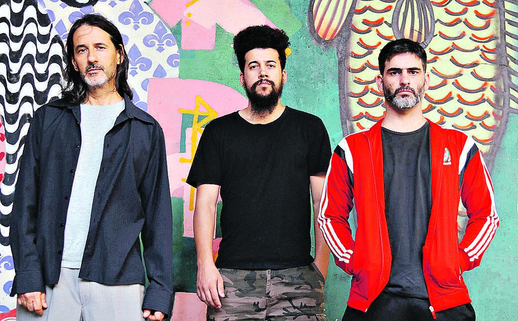 De, Adriano Caetano e Victor Coutinho, o Linguachula: power trio campineiro vocaliza sentimento de revolta  (Divulgação)