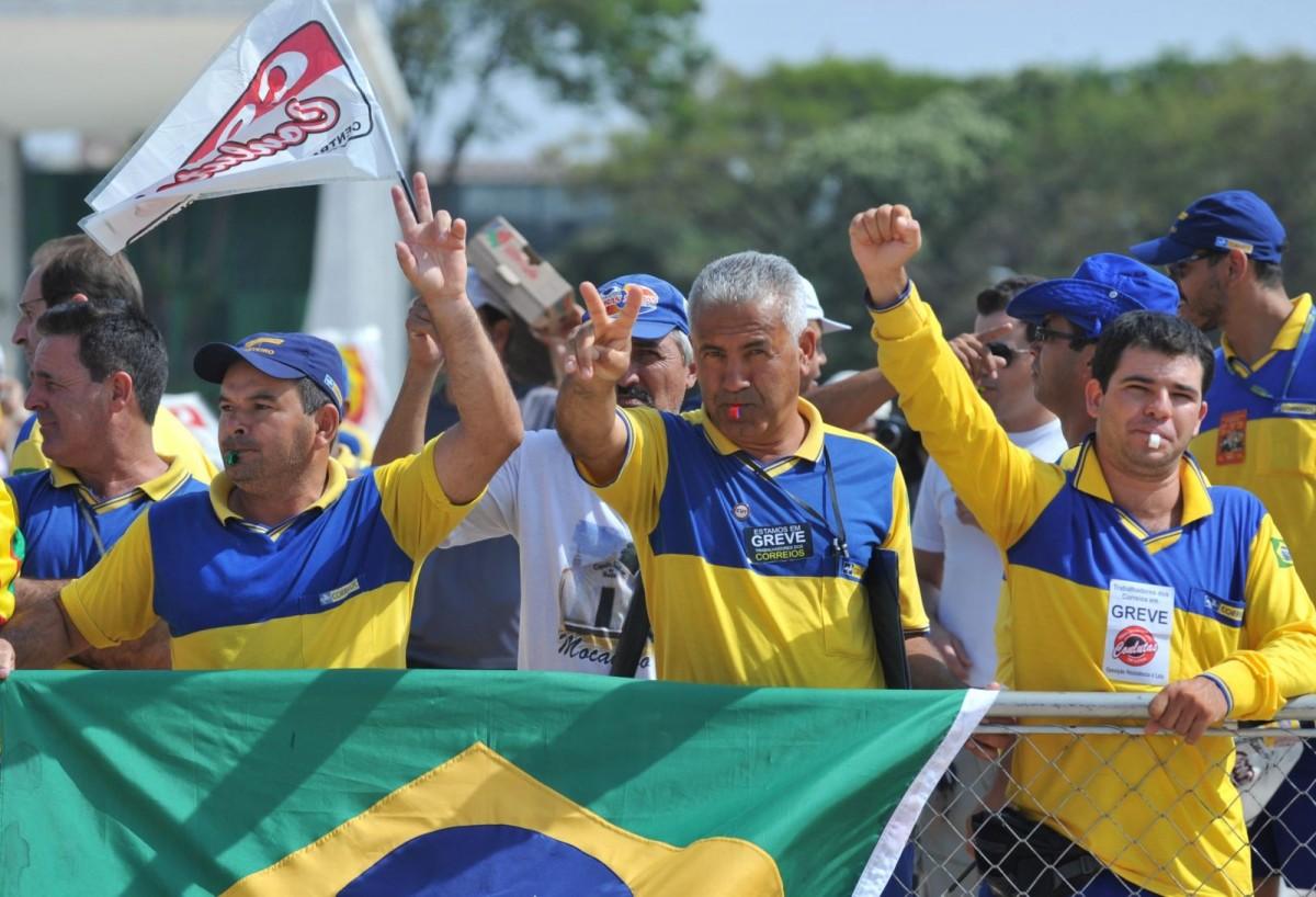 Trabalhadores dos Correios entram em greve (Divulgação)