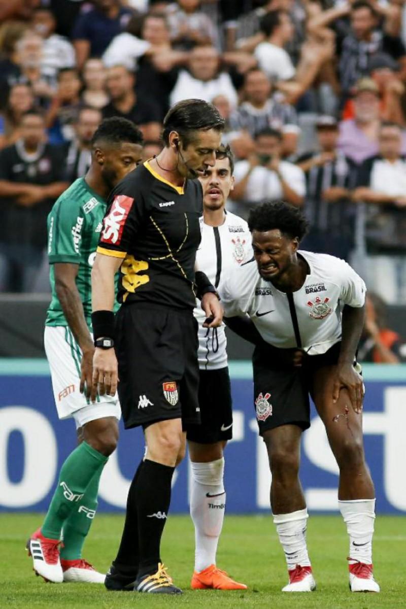 Três jogadores do Palmeiras (Jailson, Felipe Melo e Dudu) e mais o diretor de futebol do clube, Alexandre Mattos, prestaram depoimentos nesta segunda-feira no Tribunal de Justiça Desportiva de São Paulo (TJD-SP) ( )