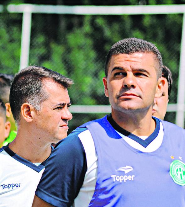 Umberto Louzer está satisfeito com a campanha da equipe, mas trabalha para que o bom momento não gere uma acomodação nos jogadores (Letícia Martins/Guarani Press)