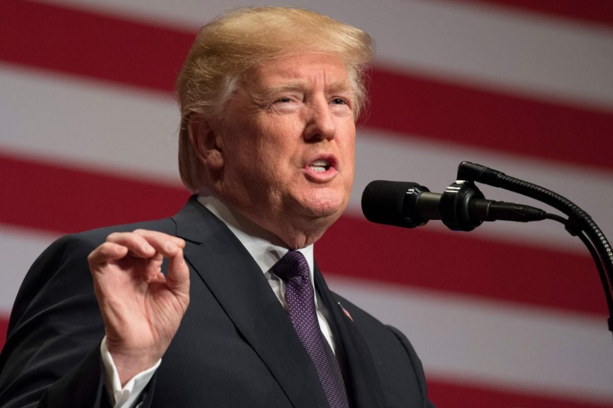 Em uma mensagem na rede social, Trump escreveu que o ex-diretor da CIA, Mike Pompeo, assume o lugar de Rex Tillerson. (SAUL LOEB/AGENCE FRANCE-PRESSE/GETTY IMAGES)