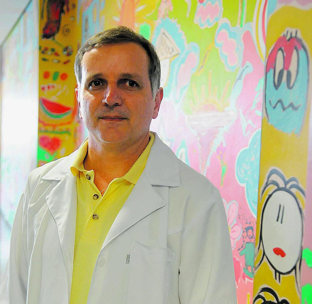 O pesquisador Andrés Yunes, doutor em genética e biologia molecular, no Centro Infantil Boldrini (Dominique Torquato/AAN)