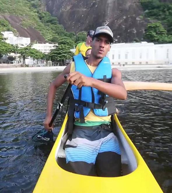 Vítimas da violência no Rio se reinventam na canoa (Divulgação)
