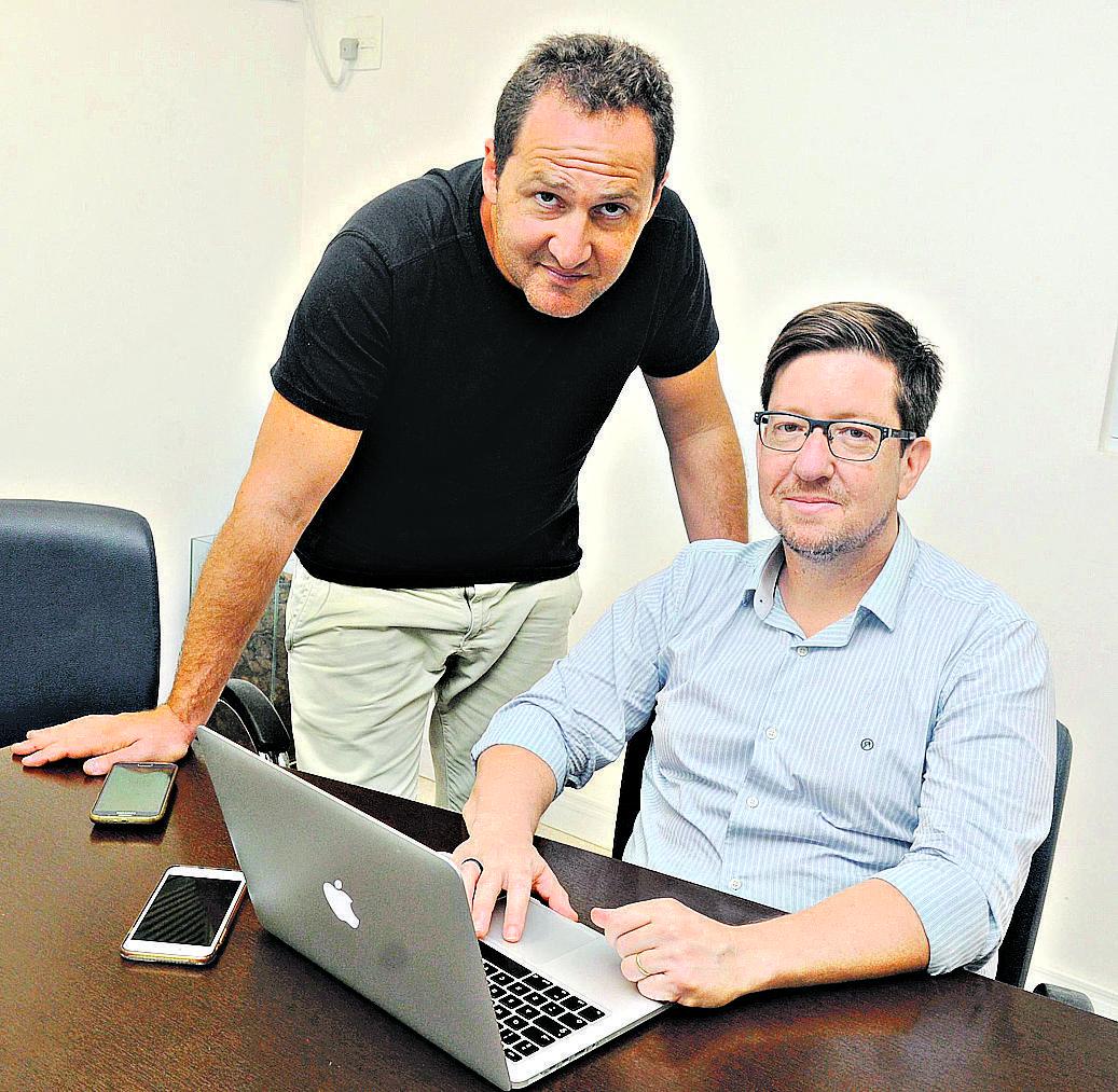 O engenheiro industrial argentino Ariel Kogan (à esq.) e Márcio Vasconcelos Pinto, fundador do IT&E  (Dominique Torquato/AAN)
