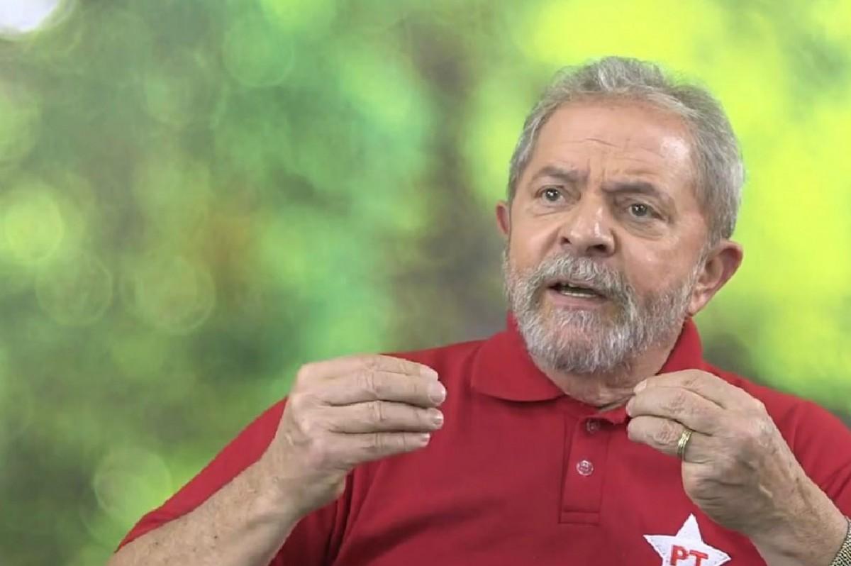 &quot;Quem &eacute; que vai tirar o Pa&iacute;s da lama em que ele se encontra?&quot;, perguntou o ex-presidente. A plateia, em un&iacute;ssono, respondeu: &quot;Lula, Lula&quot;. (Ag&ecirc;ncia Brasil)